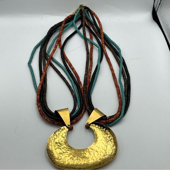 Mid century modern Elegant Gold Black Crescent Necklace with Textured Pendant - Picture 8 of 13